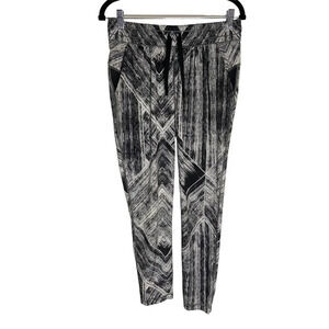 Lululemon Jet Crop *Full-On Luon Heat Wave White Black-sz 4